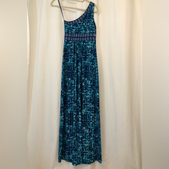 BCBG MAXAZRIA cyan one shoulder maxi dress. Size XS. - Picture 1 of 7